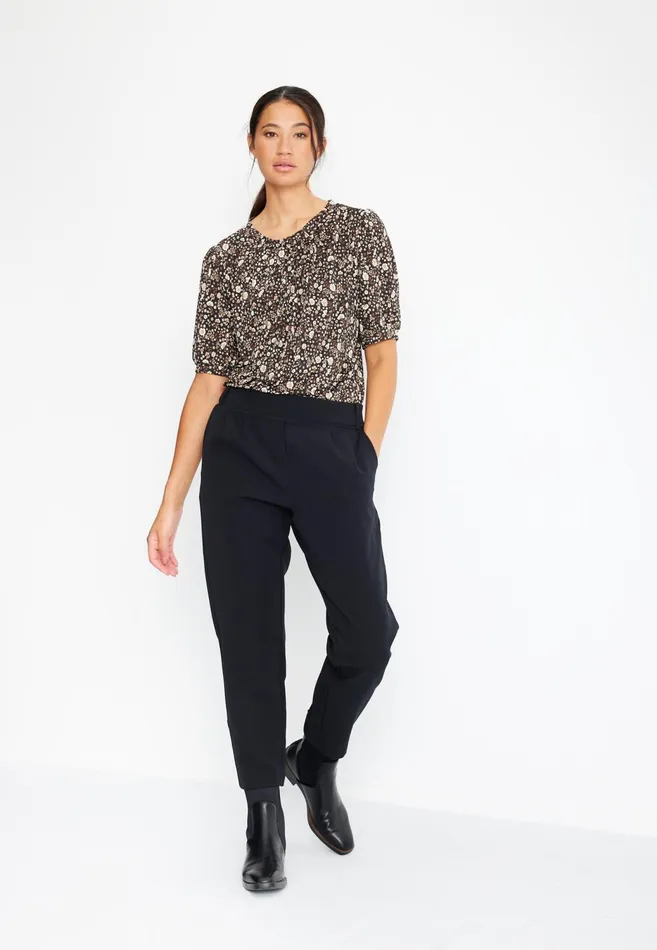 LEA PANT 15216 999 Black 999 Women IN FRONT PANTS