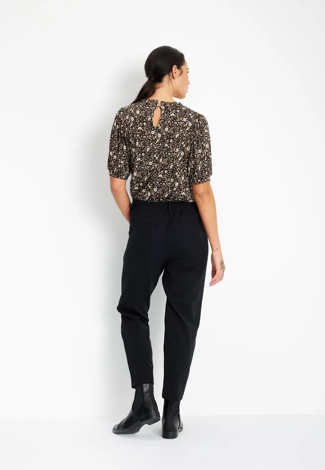 LEA PANT 15216 999 Black 999 Women IN FRONT PANTS